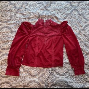 Boutique Puffy Shoulder Top